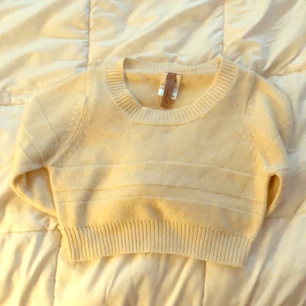 Crop top sweater